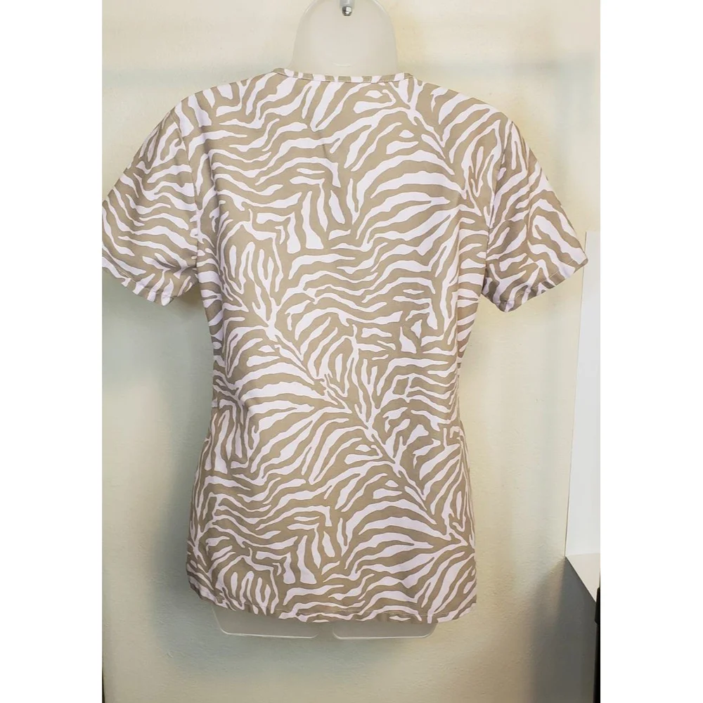 Betty Boop Scrub Top - Picture 3 of 12